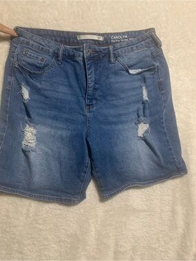 !it jeans Carolyn High-Rise Distressed Jean Shorts in Blue